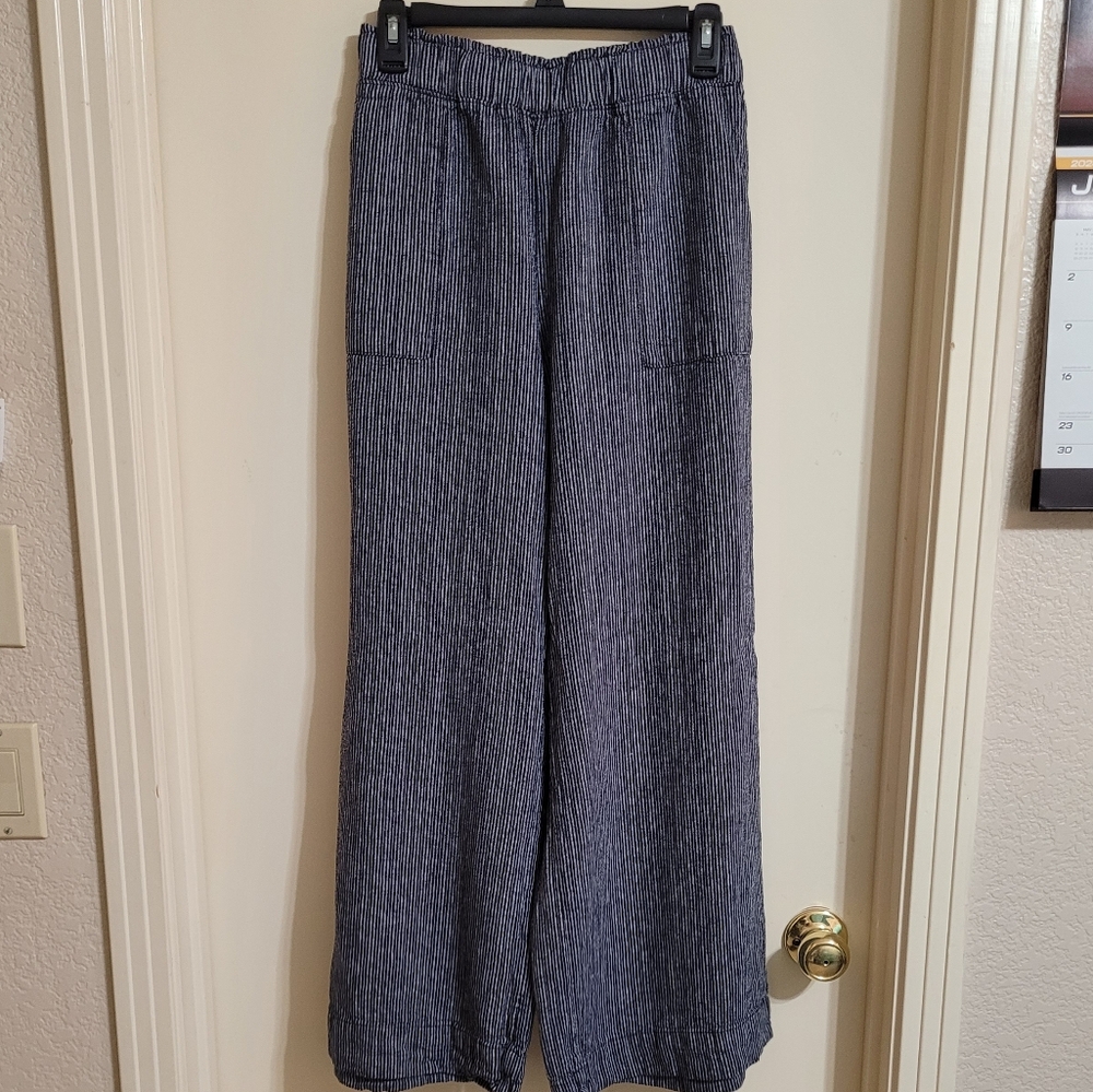 Woman's Wide Leg Pants